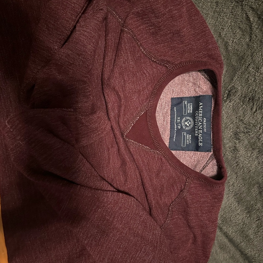 American Eagle Outfitters Men's Crewneck Sweater - Maroon